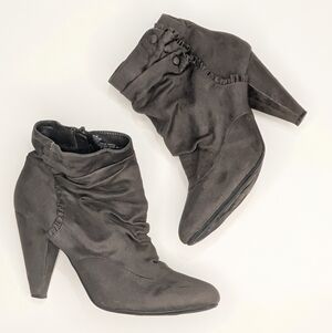 Charcoal Gray Faux Suede Ankle Booties – Women’s 8.5 – Slouch Ruched Heels